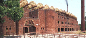 Gadaffibuilding_in_Lahore.gif