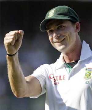 Dale-Steyn-wants-to-make-full-use-of-bouncy-tracks-Cricket-News-Update-118174.jpg