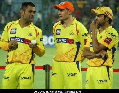 mahendra-singh-dhoni-michael-hussey-suresh-raina.jpg