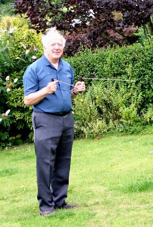 Arthur-Dowsing-with-Rods1.jpg