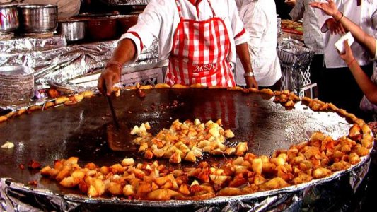 Aalu-Chaat-image-courtesy-www-thumbs-ifood-tv.jpg