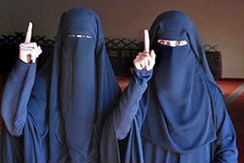 cen_teengirlsjihad_09-2.jpg