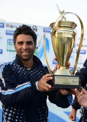 Taufeeq Umar-SNGPL Captain.jpg