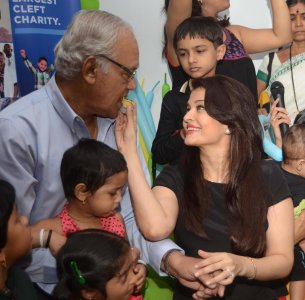 aishwarya-rai-gifts-a-100-surgeries-for-children101.jpg