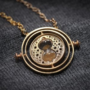 e9a7_hermiones_time_turner_closeup.jpg