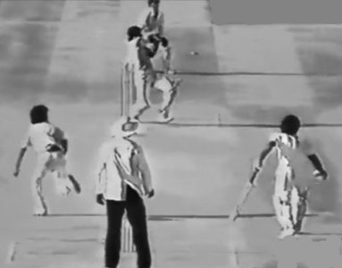Javed-Miandad-Last-Ball-Six-Against-India-Sharjah-1986.jpg Javed-Miandad-Last-Ball-Six-Against-India-Sharjah-1986.jpg