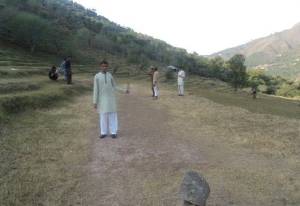 cricket-ground-village-Nara-1.jpg