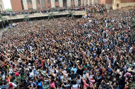 prem-ratan-dhan-payo-promotion-in-noida_3fa77b08-8312-11e5-8fe0-54c761f0e0c7.jpg