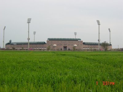 View_of_Multan_cricket_stadium_from_outside.jpg