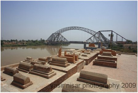 Tombs-of-Sateen-Jo-Aastan--Sukkur--Pakistan-2587big.jpg