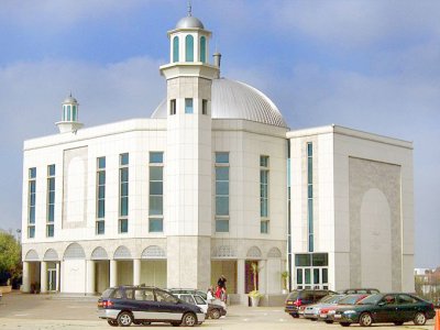 baitul-futuh-mosque-london-uk.jpg