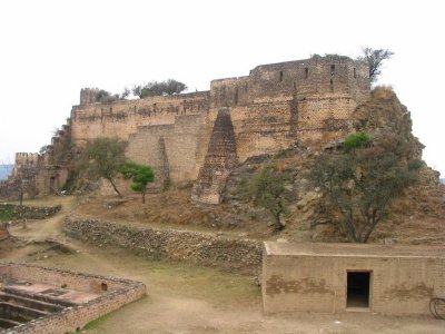 Ramkot Fort Of Azad Kashmir Pakistan.jpg