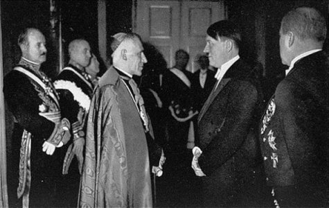 Adolf-Hitler-Meeting-with-Pope-Pius-XI.jpg