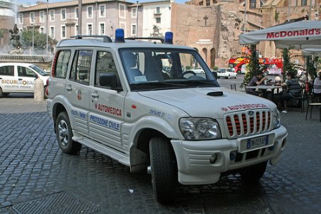 mahindra-25-crde-turbo-4wd-02.jpg