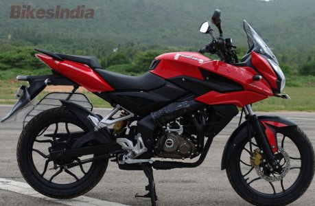 bajaj-pulsar-as150-style-2.jpg