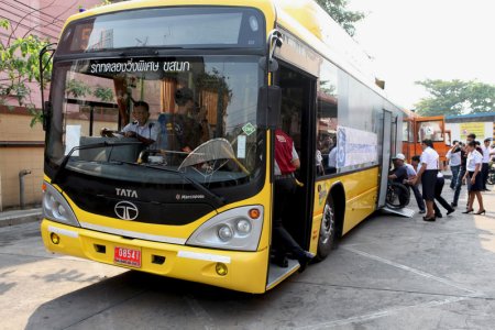 tata-starbus-low-entry-lpo-1625-cng-bus-01.jpg