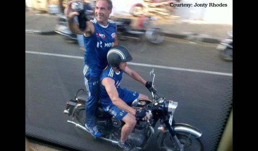 Mike-Horn-amazing-explorer-and-general-nut-case-and-Jonty-on-their-way-to-training.jpg