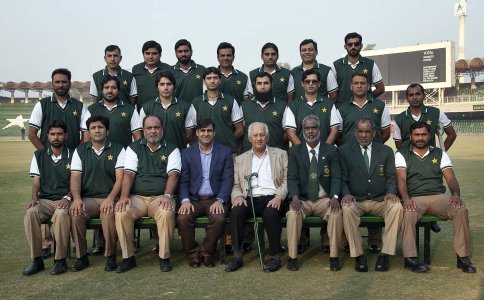 Group Photo Chairman PCB with Pakistan Disable Cricket Team.jpg