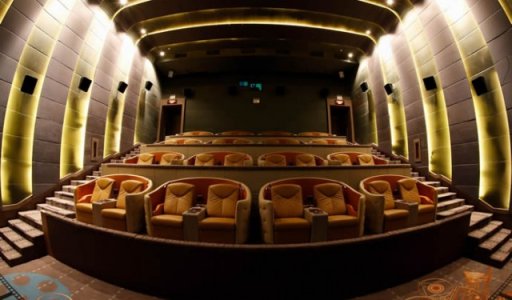 Cinema-Experience-Embassy-Diplomat-Screens-640x375.jpg