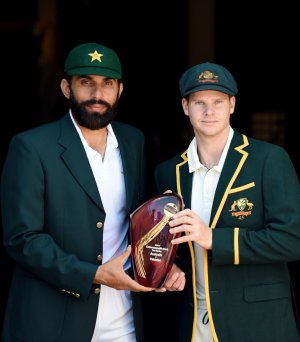 misbah smith.jpg