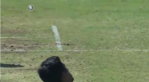 Pitch-Debri-1st-wicket-fall.jpg