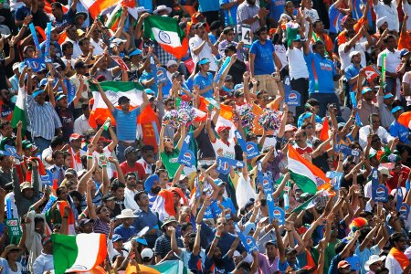 croud-mohali-cricket.jpg