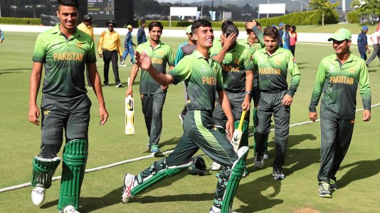 Muhammad-Musa-hits-the-winning-runs-to-win-the-match-for-Pakistan.jpg