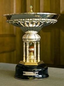 220px-Pataudi_trophy.jpg