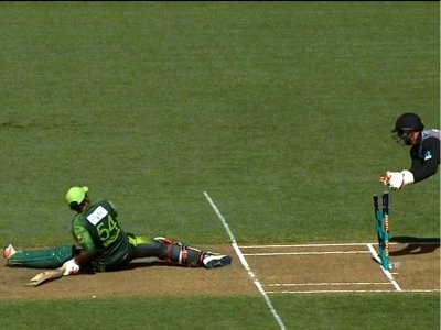 sarfraz-dismissal-1024.jpg