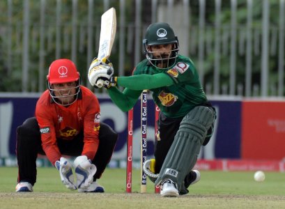 Muhammad Hafeez played a sweep short to squair leg.jpg