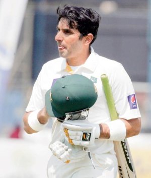 Misbah-ul-Haq_1.jpg