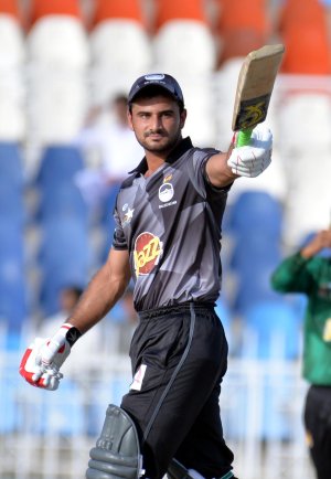 Sahibzada Farhan celebrate his hundred.jpg