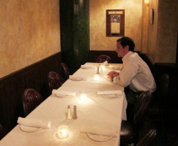 diningaloneps-550x452.jpg