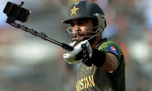 ahmed-shahzad-gayle-troll.jpg