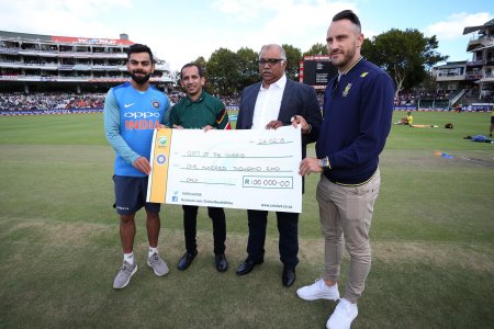 GOTG Water Cheque Handover.jpg
