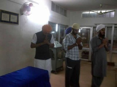 Shikhar_Dhawan_Praying_1.jpg