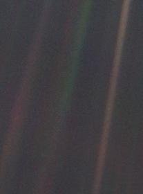 Pale_Blue_Dot.jpg