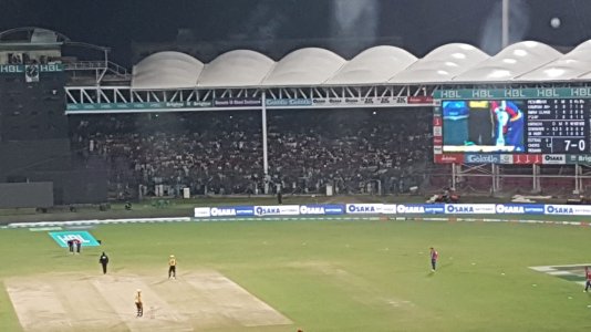 PSL_Crowd_11_Mar_2019_2.jpg