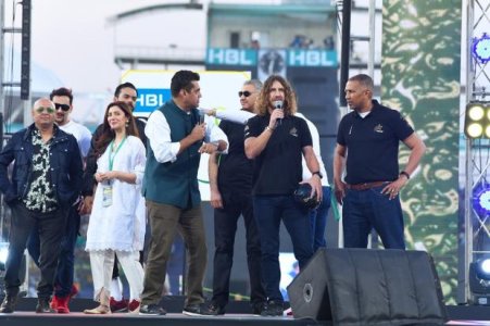 PSL_Closing_Ceremony_01.jpg