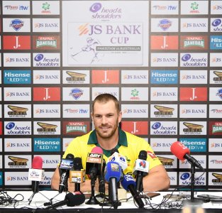 Pakistan_vs_Australia_ODIs_21_Mar_2019_02.jpg