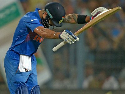viratkohli-bow-sachin-wt20-pak-kol-600-21-1458541940.jpg