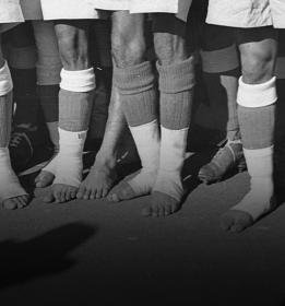 Barefoot-India-FI-2-560x600.jpg