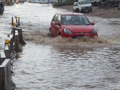 Heavy Rain in Hyderabad Photo Gallery_35.jpg