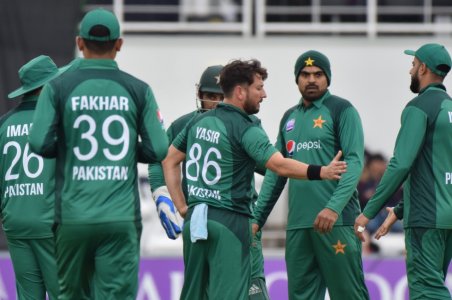 Pak_vs_Eng_warmup_29_Apr_2018_02.jpg