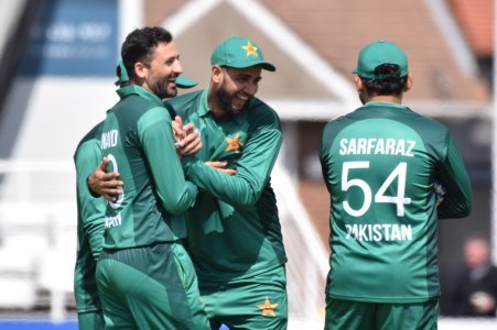 Pak_vs_Eng_warmup_29_Apr_2018_10.jpg