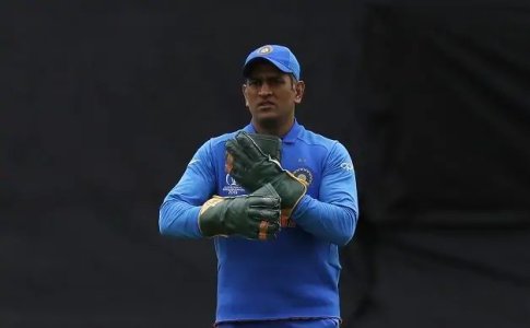 Dhoni_Gloves.jpg