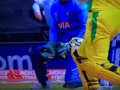 Dhoni_Gloves_03.jpg