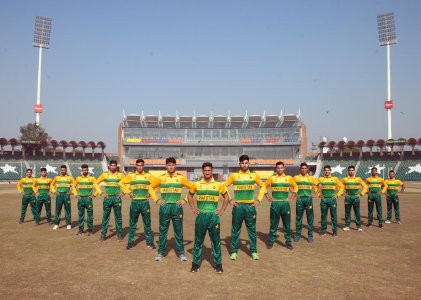 u 19 team photo session-6404.jpg