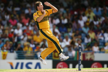 Glenn-McGrath-bowling-action.jpg