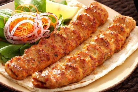 Photos-of-Typical-Pakistani-Dishes-Mouth-watering-Seekh-kababs-Tasty-Pakistani-food-768x511.jpg